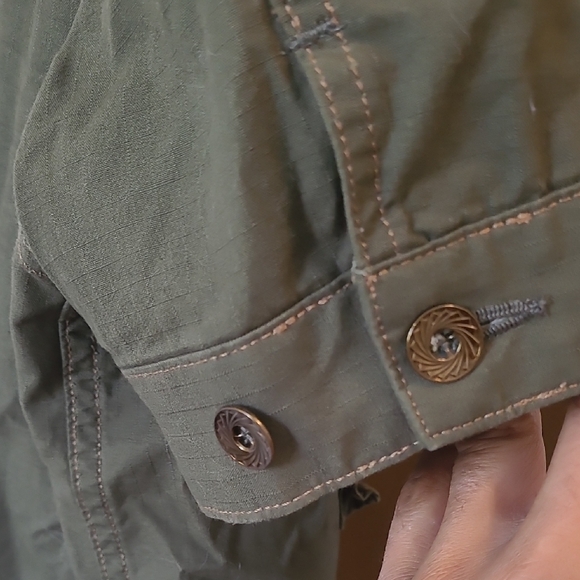 Green Lightweight Shirt Jacket - Picture 5 of 5